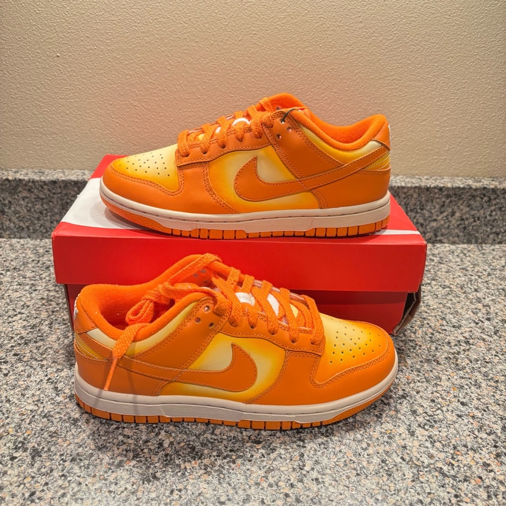 New Women's Size 5.5 Nike Dunk Low Magma Orange DX2953-800 Sneakers✅